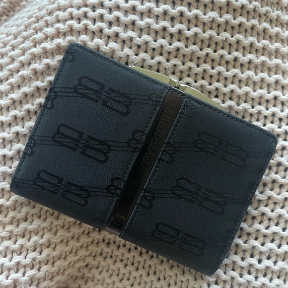 Balenciaga kisslock wallet - Picture 1 of 4